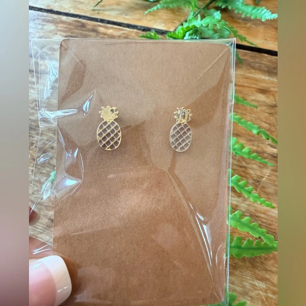 Hypoallergenic Gold Tone Earrings NWT (5)